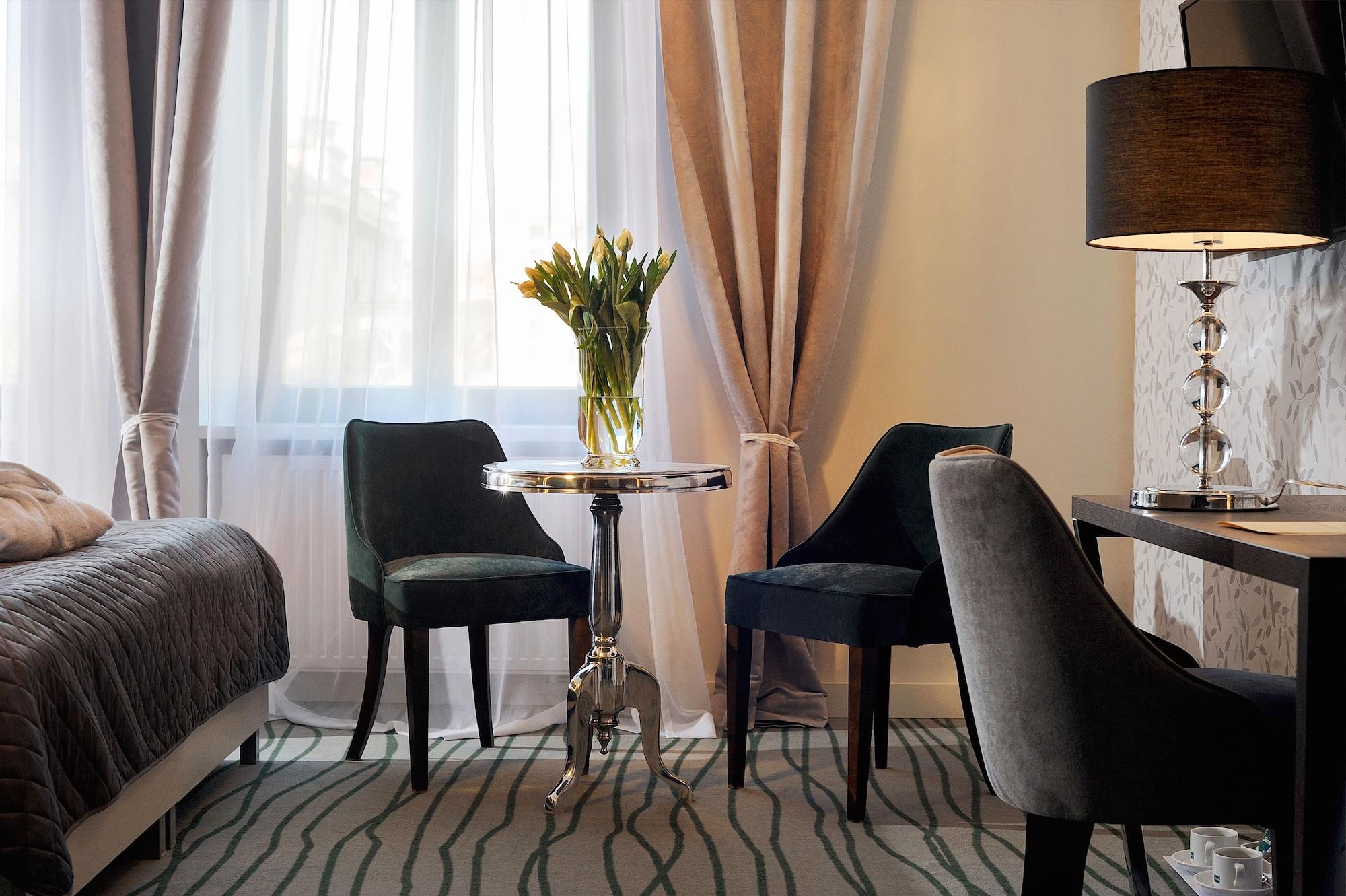 Plaza Boutique Hotel Краков Экстерьер фото